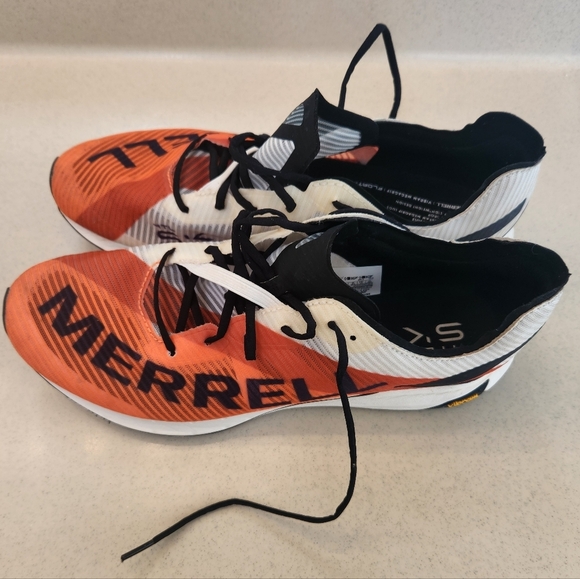 Merrell Skyfire 2 trail running shoes size 11. Orange black white